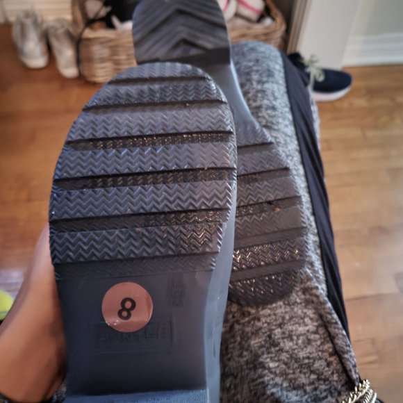 Almost new 100% genuine waterproof tall Hunter rain boots. - Picture 3 of 5